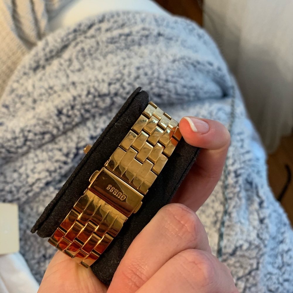Limited Addition Guess Watch - Picture 6 of 7